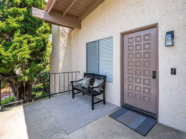 28100 Ridgefern Ct #48 — Photo 4