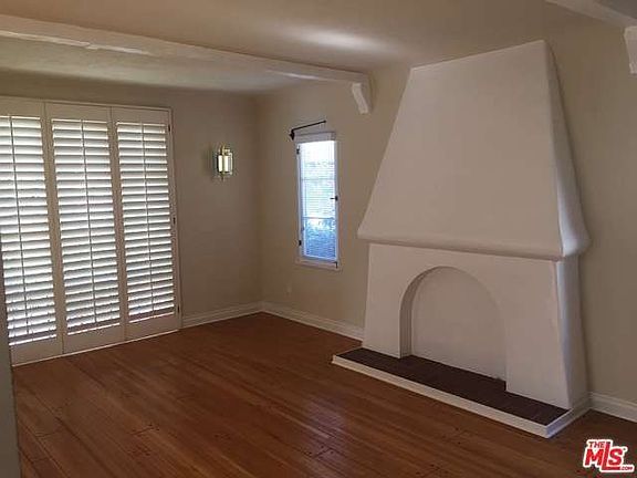 3rd image of 854 S Wooster St