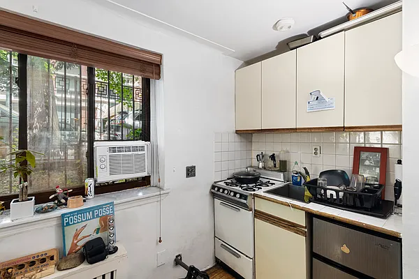Sold by Douglas Elliman | media 6