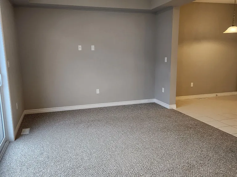 1022 Wright Dr — Photo 4