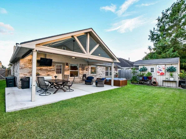 2034 Creek Shore Ln, Pearland, TX 77581