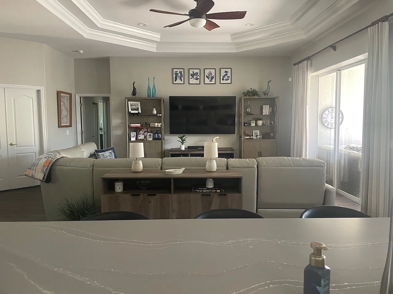 4 bed, 2.5 bath, 2093 sqft, $3,500 — Photo 3