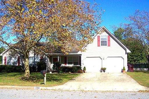 1st image of 708 Woodcott Dr