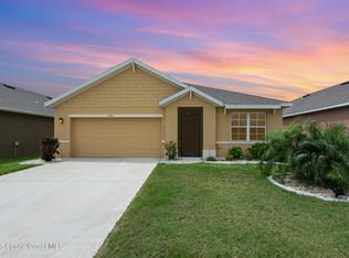 3030 Burrowing Owl Dr, Mims, FL 32754