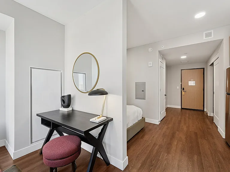 North Loop Green 360 Bedroom
