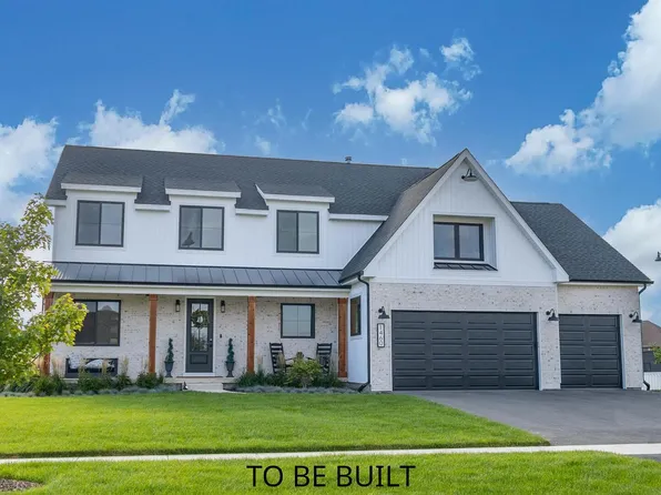 22 S 5th St, Eldridge, IA 52748