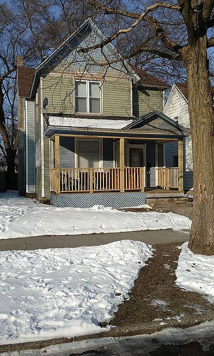 1st image of 935 Prospect Ave NE