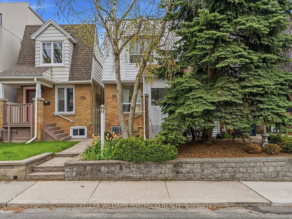 15 Myrtle Ave