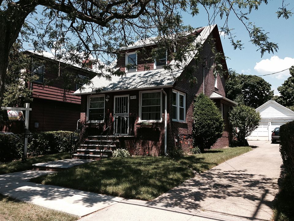 1st image of 19-007 119th Ave