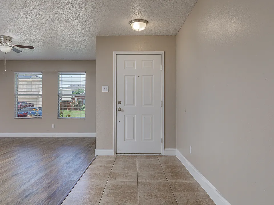 2228 Bradford Pear Dr