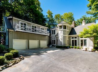 14092 Lakeshore Rd, Lakeside, MI 49116