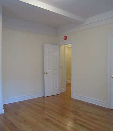 5th image of 412 Cathedral Pkwy #103