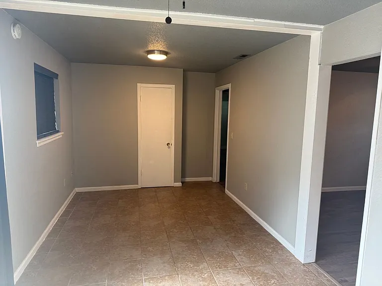 1700 N Janeway Ave — Photo 5