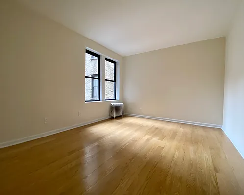 Rented by Oxford Property Group | media 4