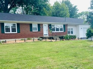 9312 Michael Edward Dr, Louisville, KY 40291