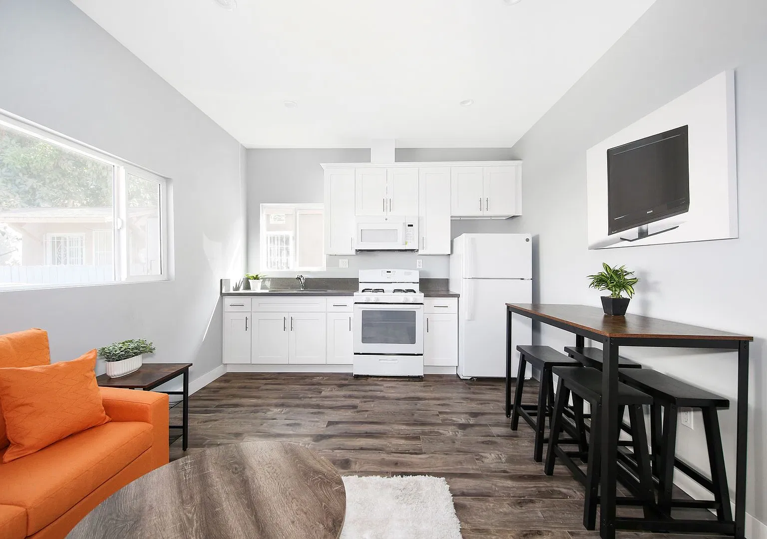 939 W 66th, LLC — Photo 1