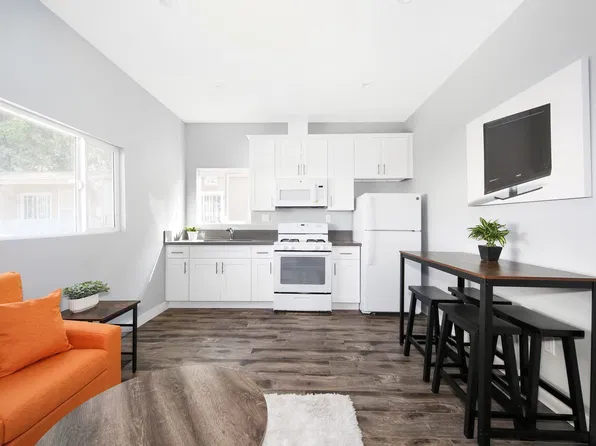 939 W 66th, LLC, 939 W 66th St #3, Los Angeles, CA 90044