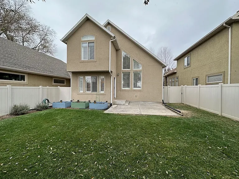 927 E Montana Vista Ln — Photo 40