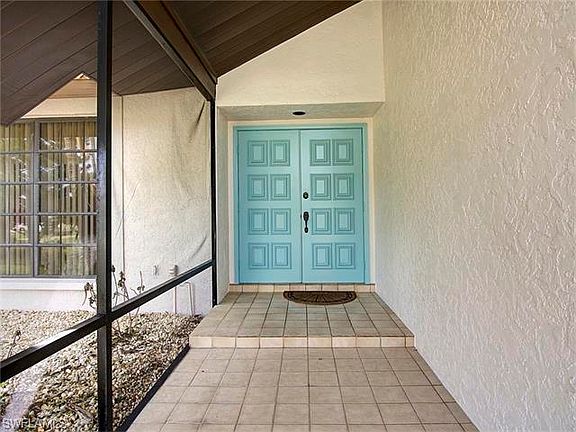 5th image of 2852 SW 51st St