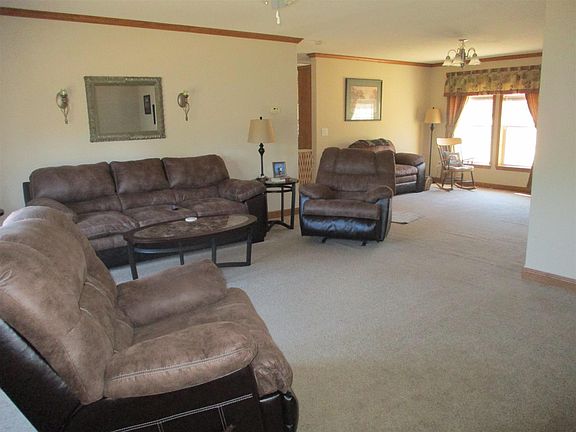 3rd image of 9 Cecil Dixon Ln