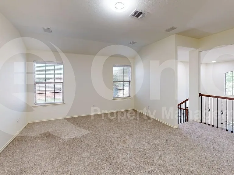 501 Lipizzan Ln — Photo 12