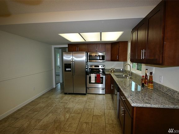 3rd image of 14220 126th Ave E