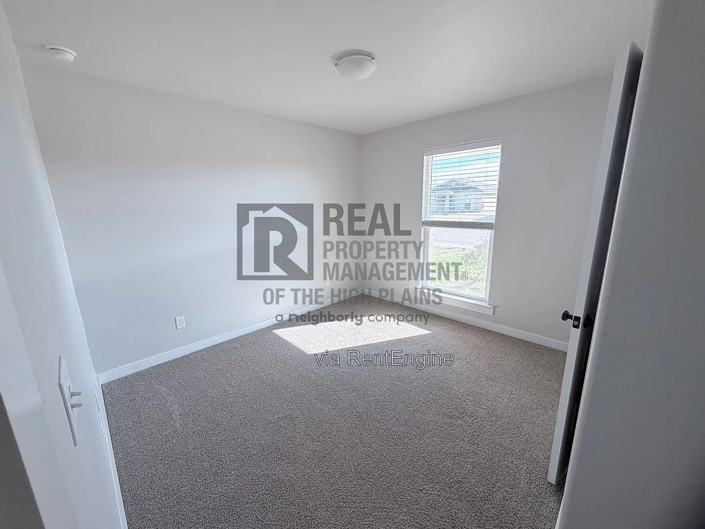 2 bed, 2.0 bath, 994 sqft, $1,650 — Photo 3