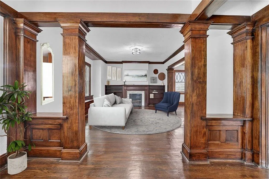 5 bed, 2.5 bath, 2621 sqft, $2,750 — Photo 3
