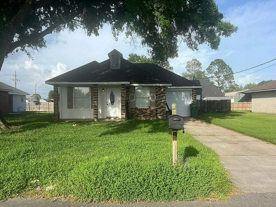 1st image of 326 N Magnolia St
