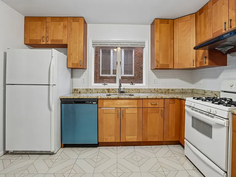 336 E Columbia Ave — Photo 10