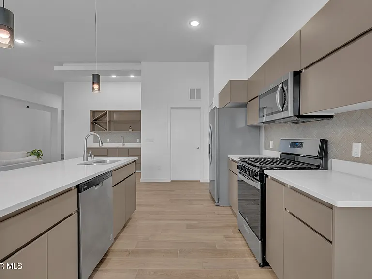 12713 Captain Claudia Ct — Photo 25