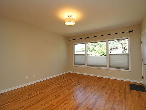 5th image of 5401 NE 15th Ave