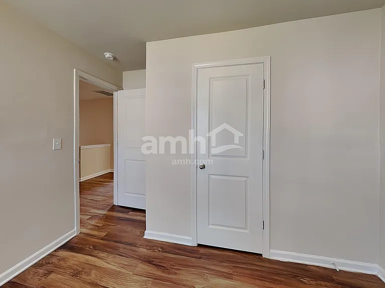 223 Maxton Ave — Photo 18