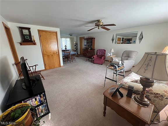 2nd image of 209 S McKinley Ave