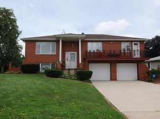 1215 Sunnyslope Dr, Crown Point, IN 46307