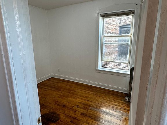 5th image of 5847 S Michigan Ave #3