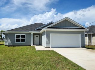 2817 E 16th St, Panama City, FL 32405