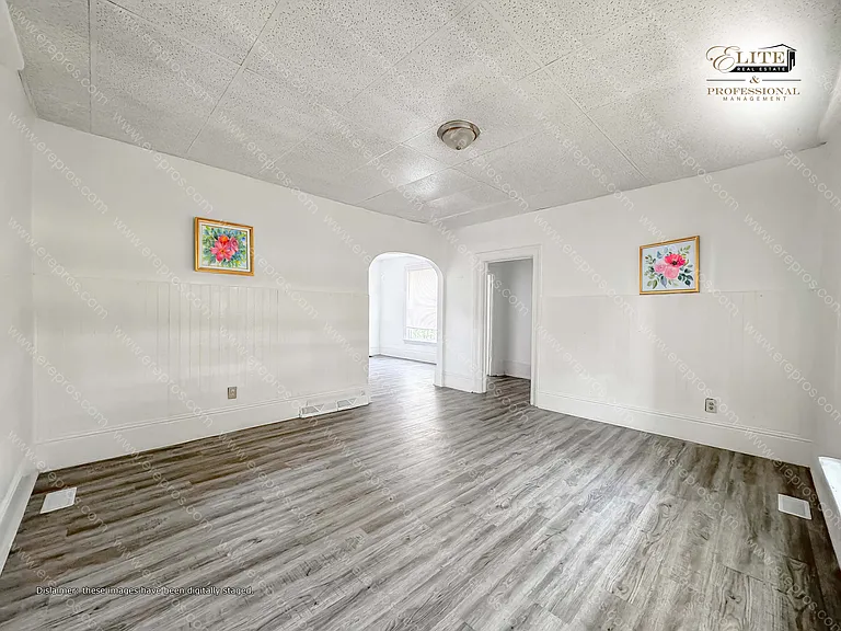 836 E Shiawassee St #1 — Photo 2