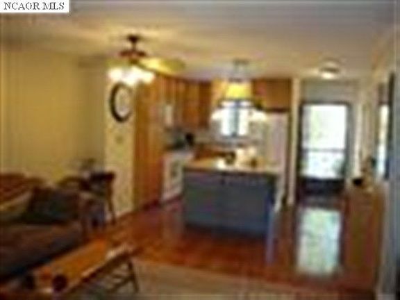 4th image of 15345 Kingsbury Cir