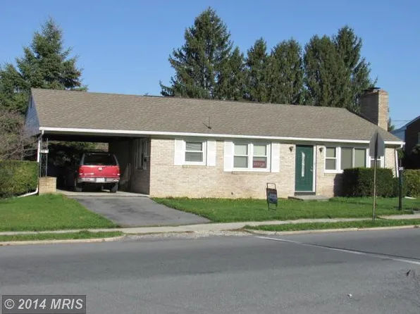 305 Grandview Ave, Chambersburg, PA 17201