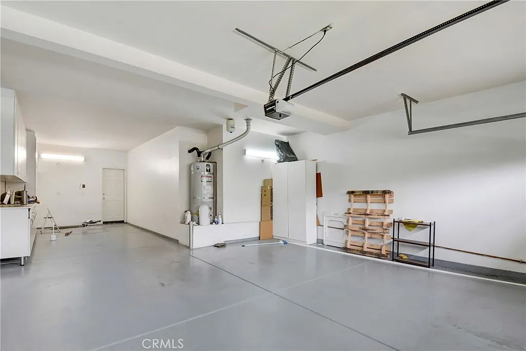 5 bed, 3.5 bath, 3543 sqft, $4,400 — Photo 4
