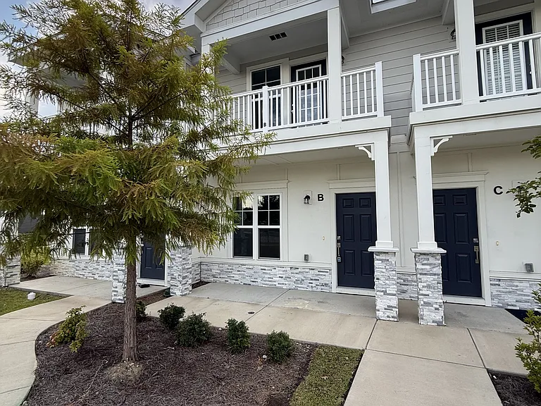 861 Maxine Ct #4B — Photo 30