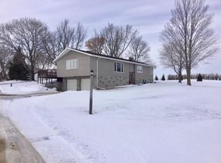 73233 Surrey Rd, Albert Lea, MN 56007