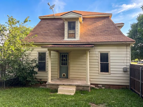 506 S Foley St, Seymour, TX 76380