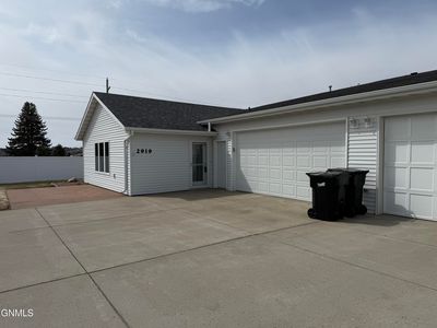2919 E Colorado Dr, Bismarck, ND, 58503