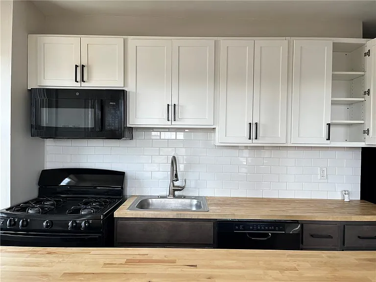 1458 Northampton St #5 — Photo 2