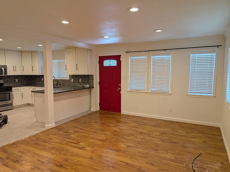 1410 C St — Photo 5