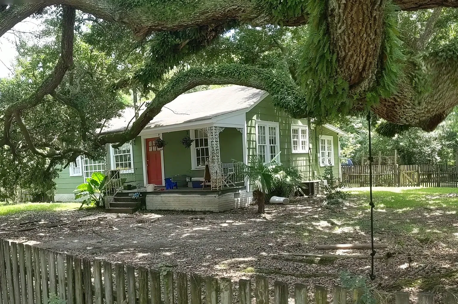 1006 Mamie — Photo 2