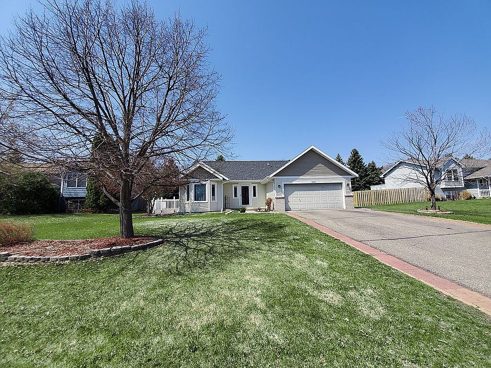 Front Yard & Street View