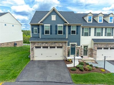 7005 Augusta Ln, Jeannette, PA, 15644